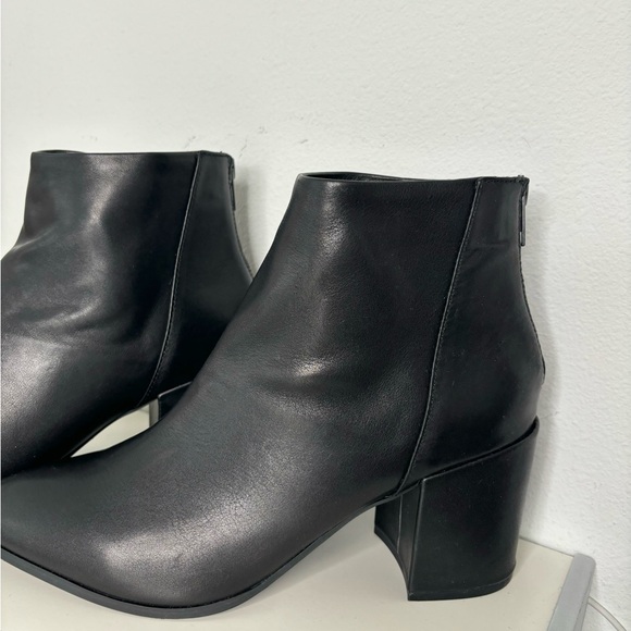 STEVE MADDEN NWOT LEATHER POINTED BOOTIES SZ 10 - Picture 5 of 10